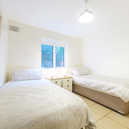 33A Steepleview Apartment Trim Bagian luar foto