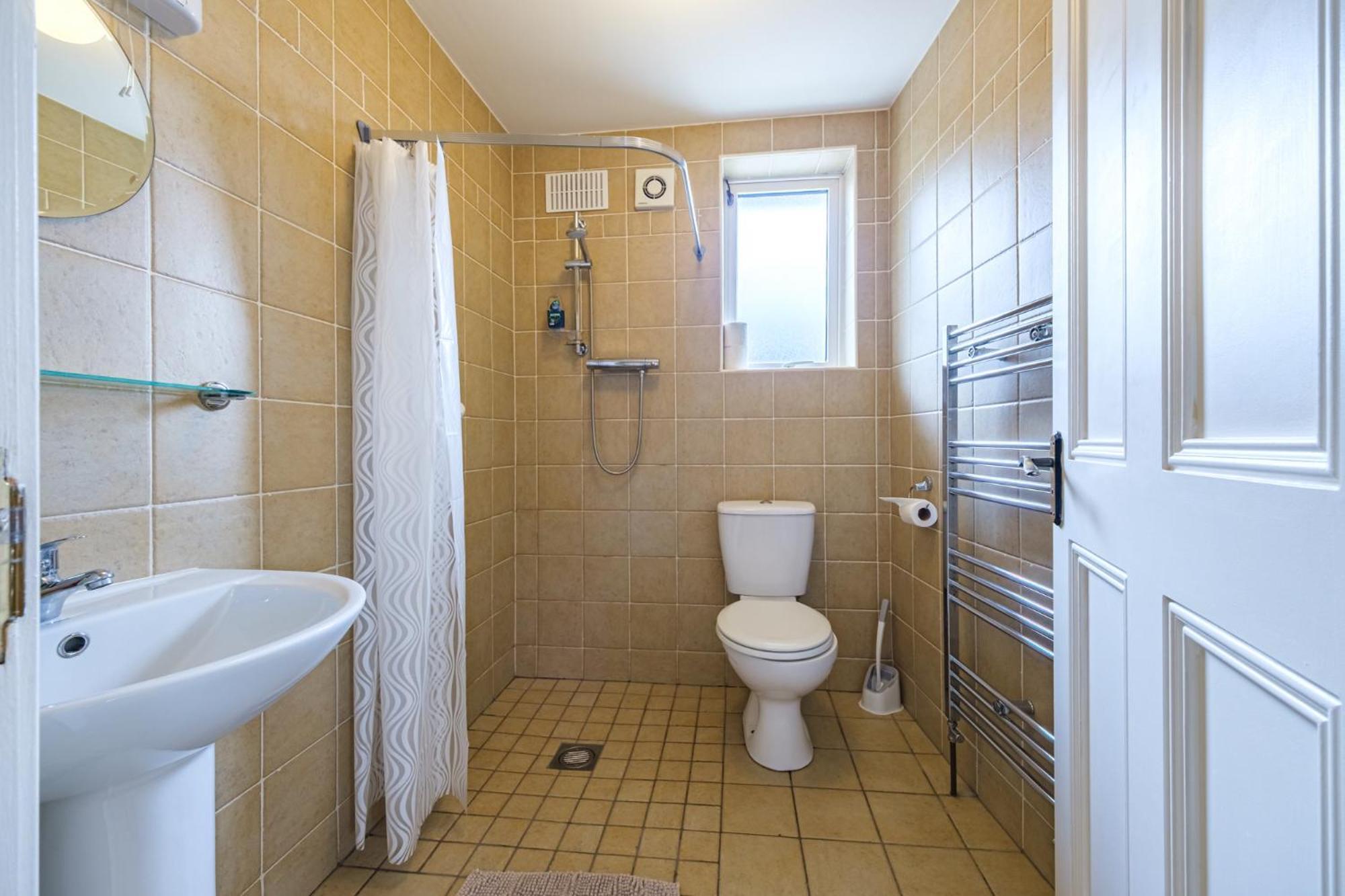 33A Steepleview Apartment Trim Bagian luar foto