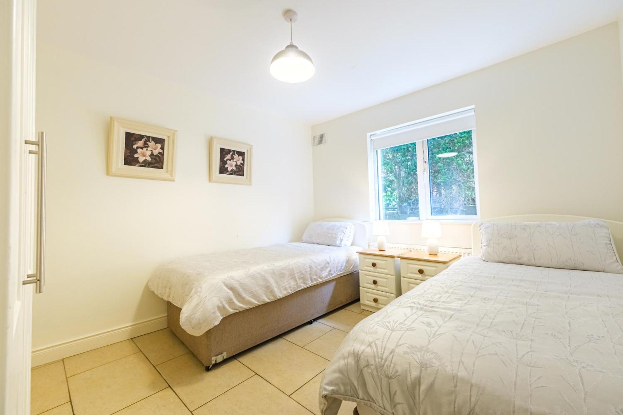 33A Steepleview Apartment Trim Bagian luar foto